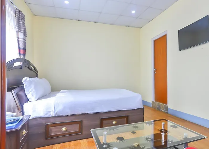 Spot On 625 Melungtse Hotel 3*