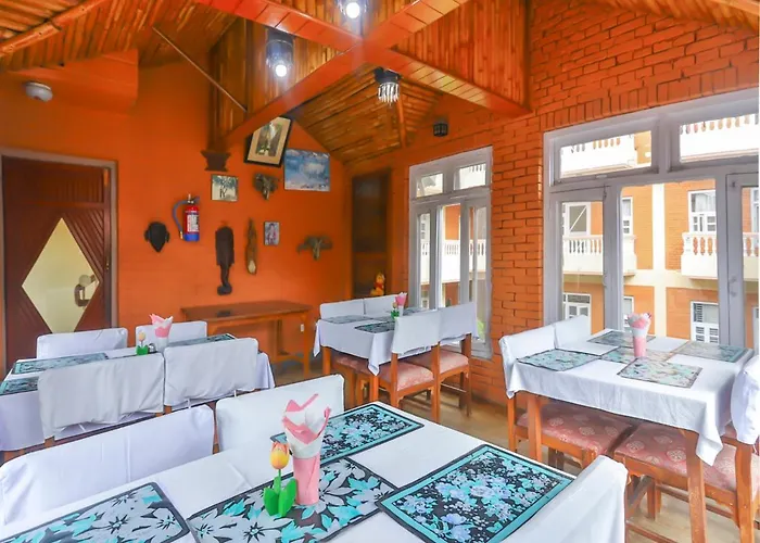 Spot On 625 Melungtse Hotel